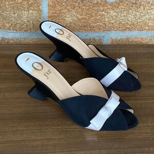 O jour bow accent slides shoes size 8